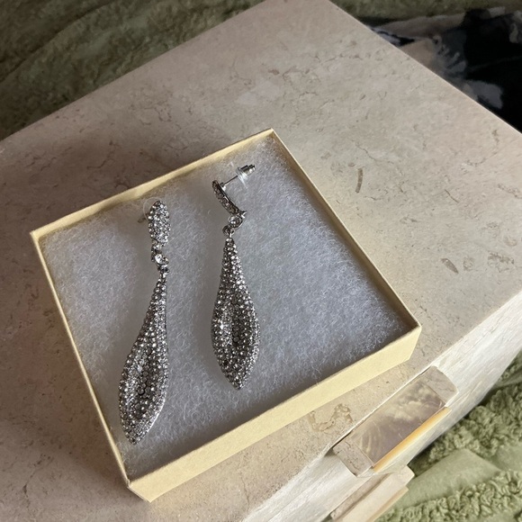 Costume Crystal Tear Drop Earring - Picture 2 of 3